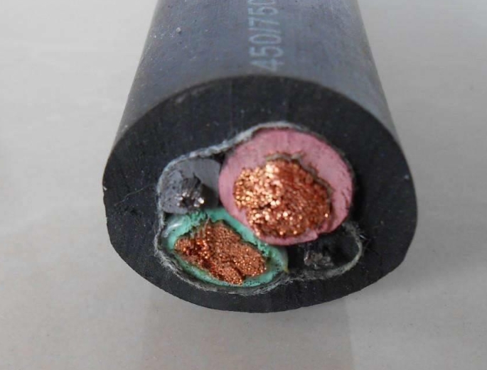 廣州市珠江電線廠有限公司為您解析工作中發(fā)熱原因.jpg